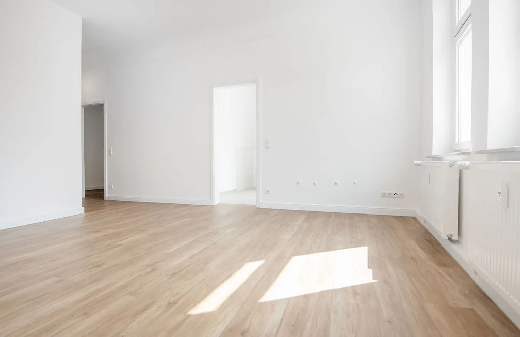 Schlafzimmer mit anschließenden Badezimmer