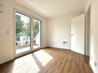 Küche mit Austritt auf den Balkon