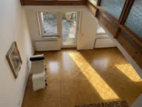 Blick von der Galerie in den Wohnbereich