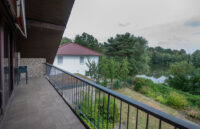 Balkon mit Blick auf den Bracksieks Teich