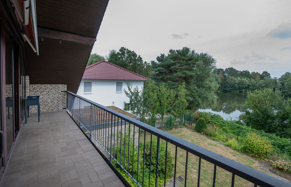 Balkon mit Blick auf den Bracksieks Teich