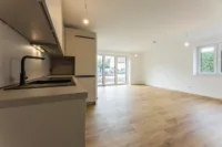 Wohn-/Schlafzimmer mit Küche