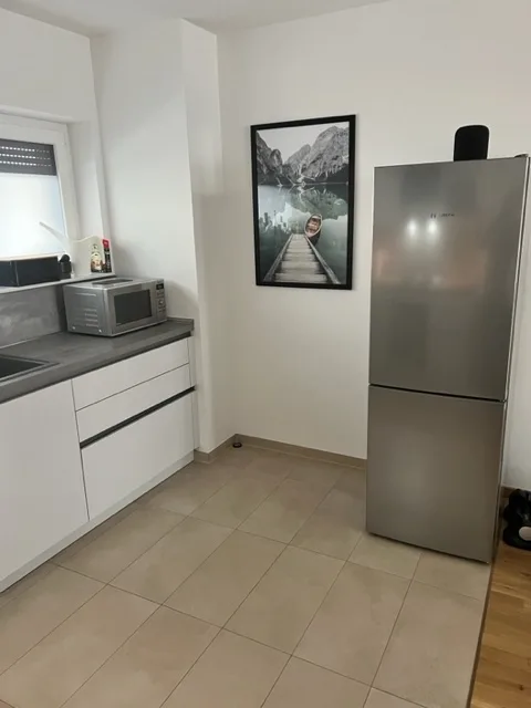Einbauküche mit sep. Kühlschrank