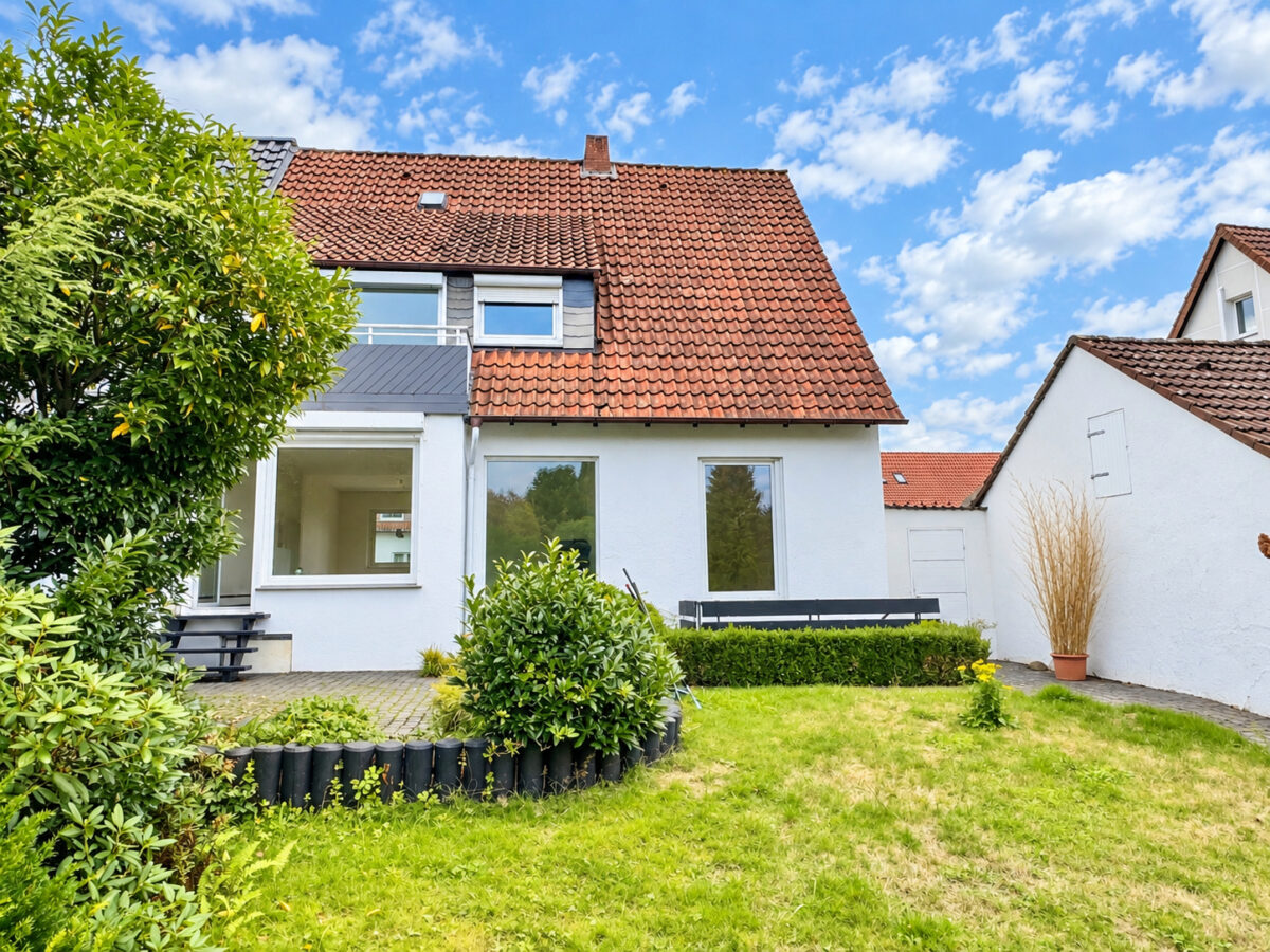 Blick aufs Haus Gartenansicht