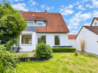 Blick aufs Haus Gartenansicht