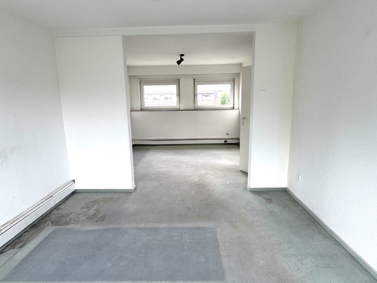 Wohn-/Esszimmer DG