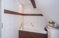 Badezimmer (DG)