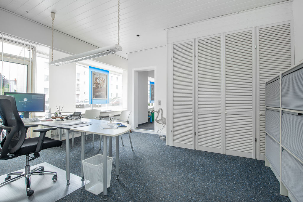 Büro mit separatem Eingang / Empfang