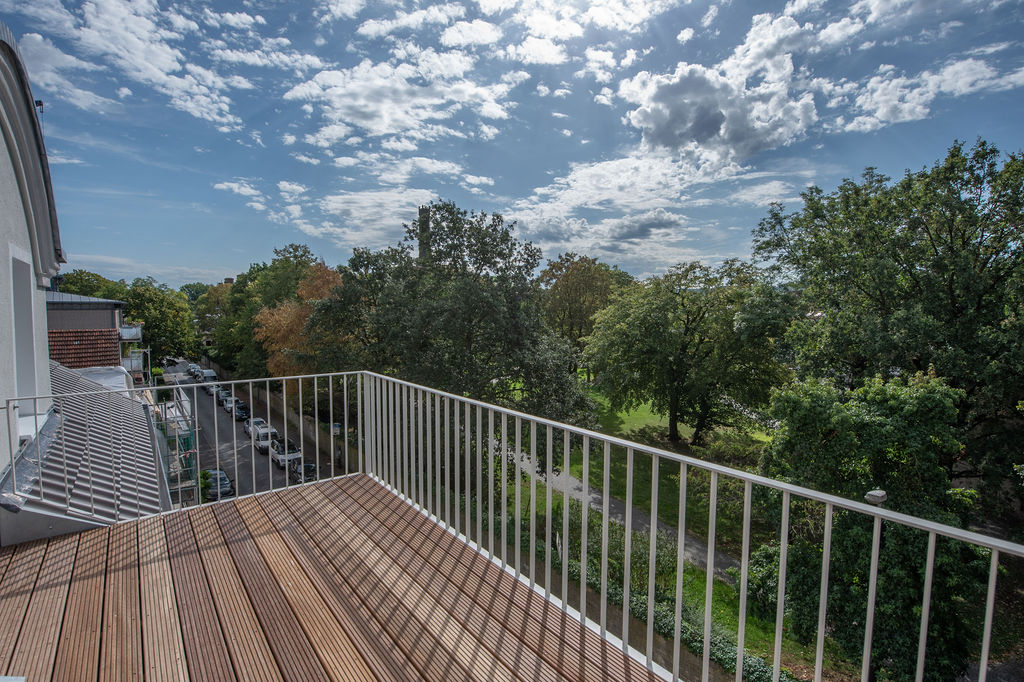 Dachterrasse mit Blick ins Grüne