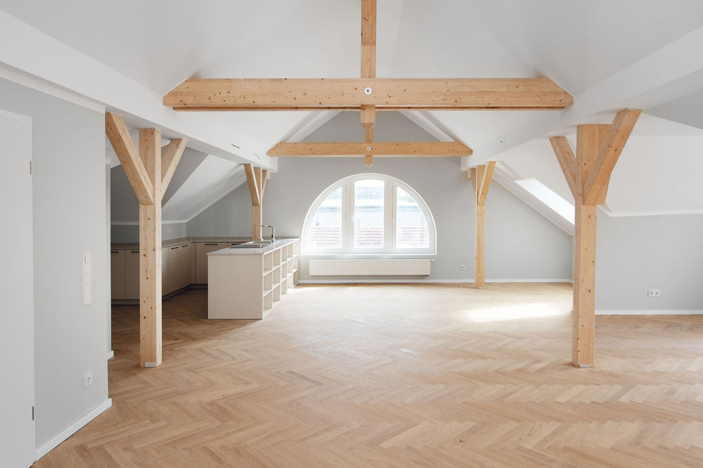 Wohn-/Ess-/Schlafzimmer