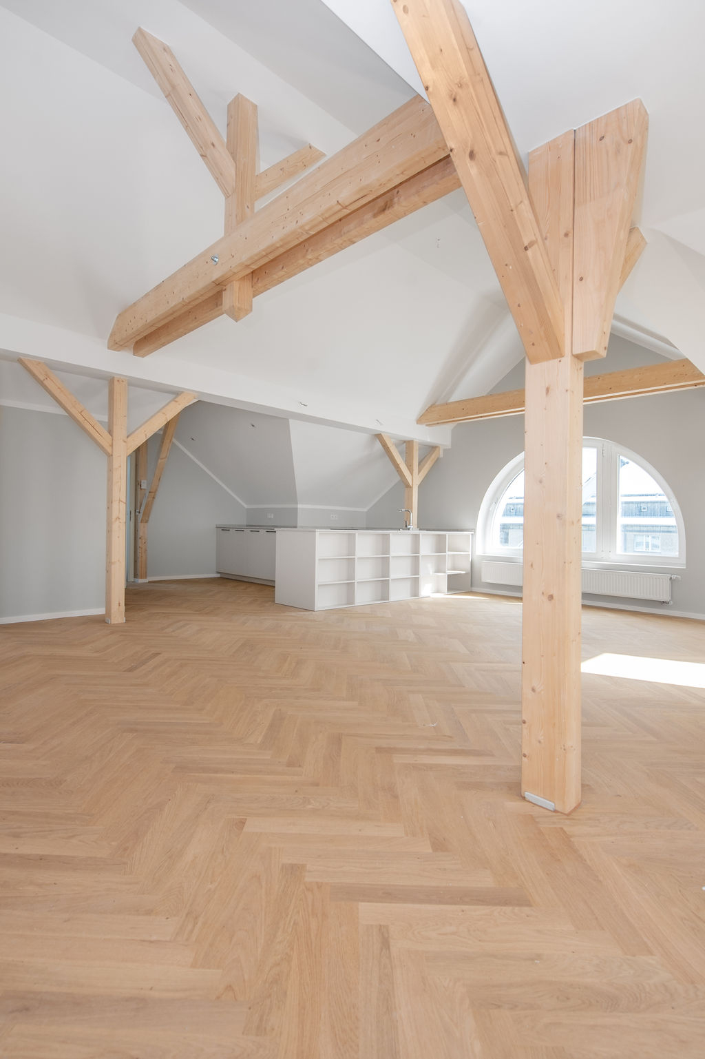 Wohn-/Ess-/Schlafzimmer