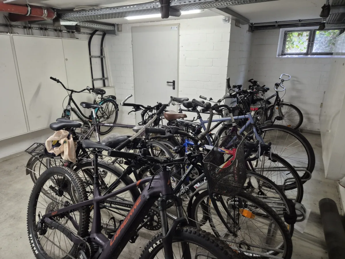 Fahrradkeller mit Kelleraußentreppe